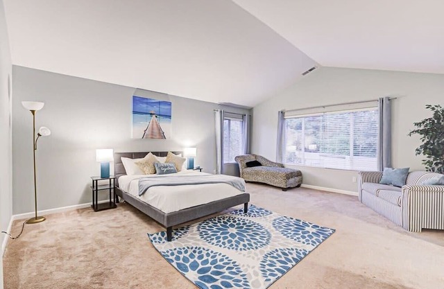 4BD/3BA Wine Country Home W/ Game Room + BBQ