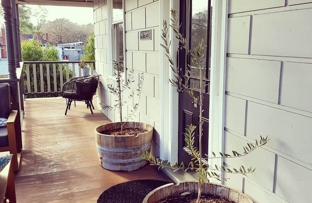 Temora House is the Queen of main street & sits high over beautiful Healesville