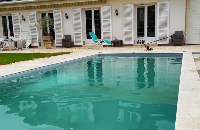 Chambre de Charme Piscine Chauffée Centre Parking Jardin