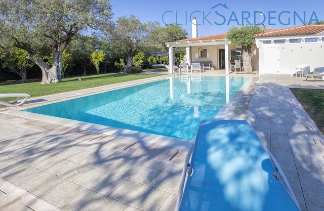 Alghero Villa Nuit Blanche with swimming pool, A/C, WiFi, close to the center