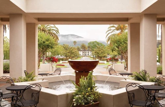 Top Floor Napa Condo w/Golf Views Near Wineries