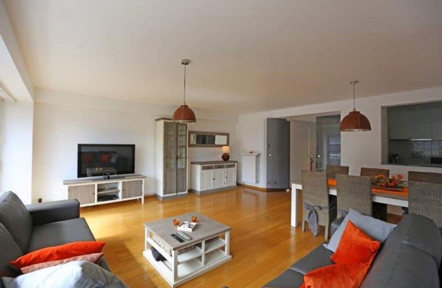 Stunning apartment downtown 300m from the beach