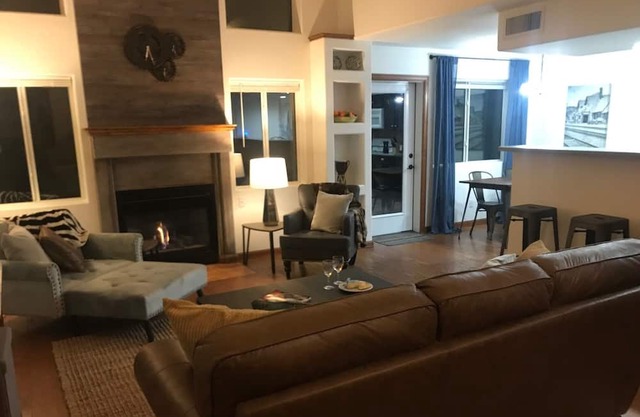 Beautiful, newly furnished property near NAU and Downtown. New to rental market