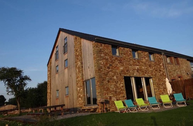 Spacious and comfortable gîte with garden and very nice view
