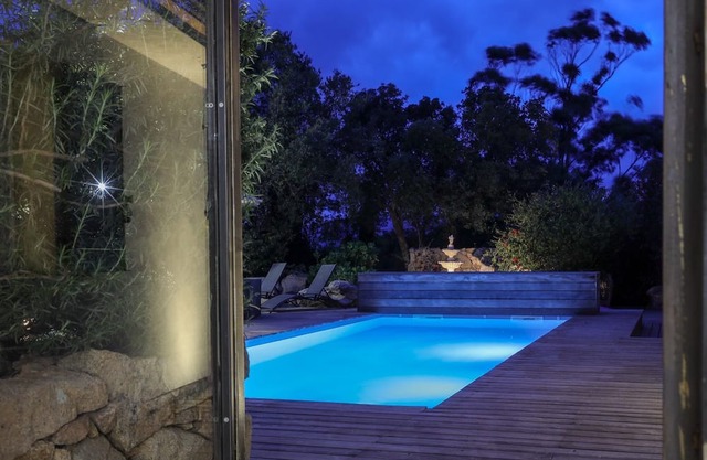 Large villa with private pool and large garden