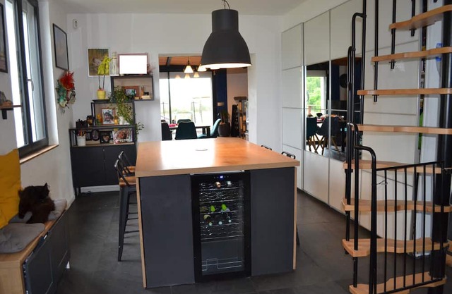 Atypical country house