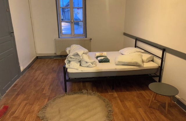 Complete 2-bedroom apartment