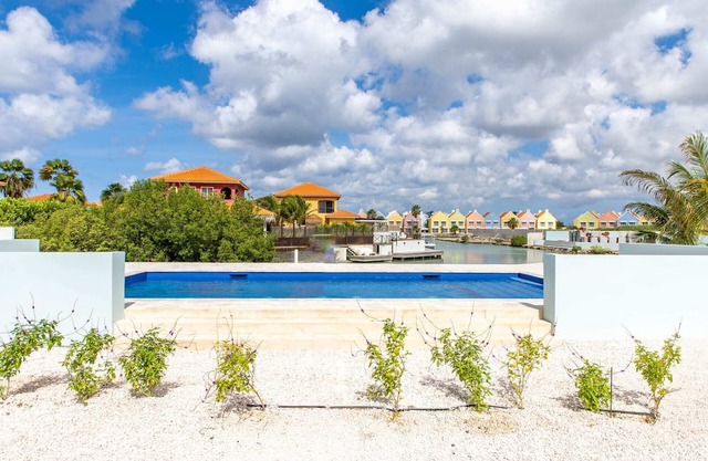 KAS Cocoloco-Lagoon /priceless Waterfront paradise - BRAND NEW!