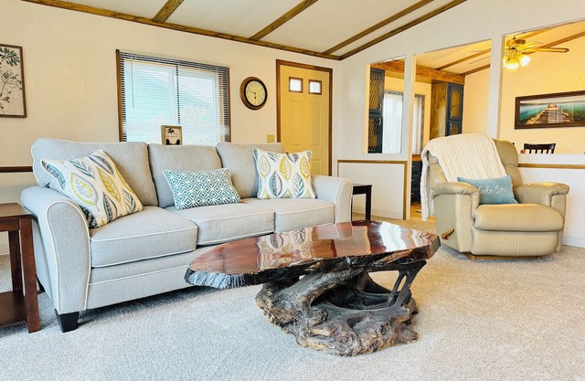 3 Bedroom Home at Richmond Lake on the Water