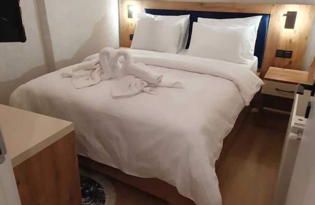 SPACIOUS ROOM WITH BEDROOM, KITCHEN, BATHROOM, AIR CONDITIONER