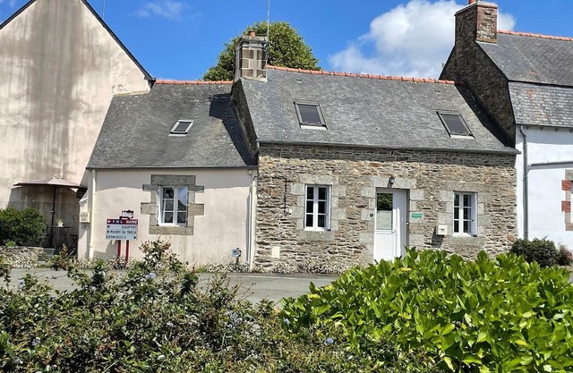 Holiday house Lannéven for 1 - 4 persons with 2 bedrooms - Row house