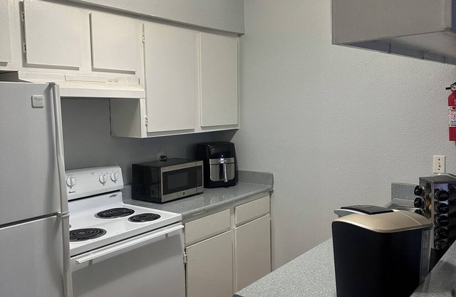 beautiful cozy home near NRG.