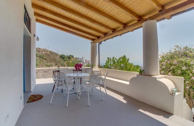 Villa in Lipari with 1 bedrooms sleeps 4