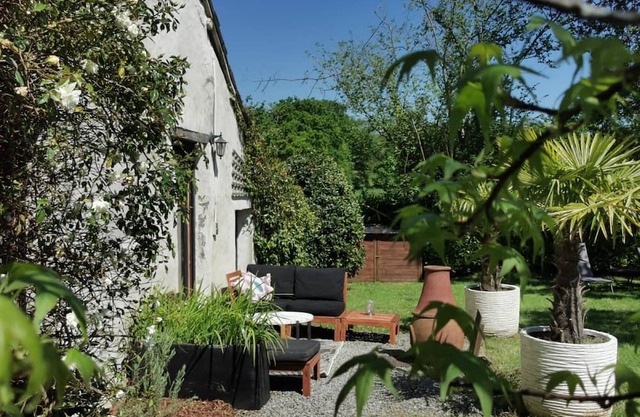 Holiday Home 'Le Cocon' with Private Terrace, Wi-Fi and Air Conditioning