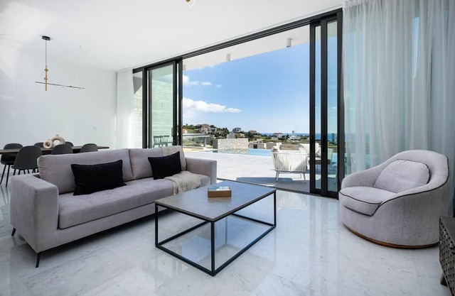Aurai Villa - Three Bedroom Apartment, Sleeps 6