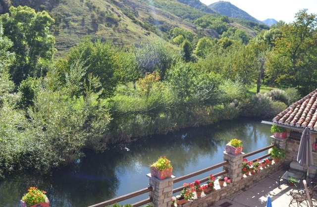 Holiday Home 'La Cuadra CASA' with Mountain View, Private Terrace and Wi-Fi