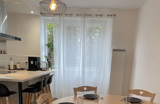 Appartement du Lion, à 10 Minutes du Centre Ville, Stationnement Idéal!