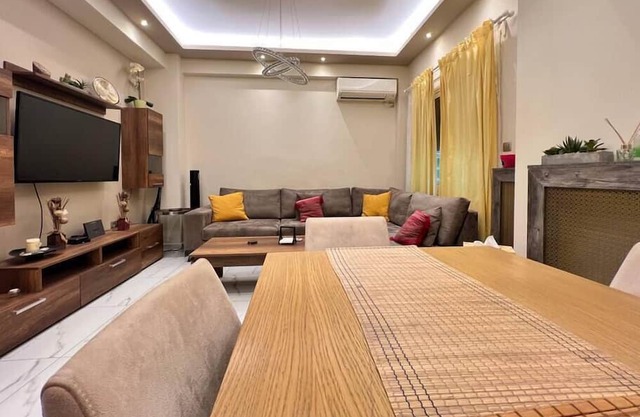 Marina Zeas Getaway - 2 BR Gem