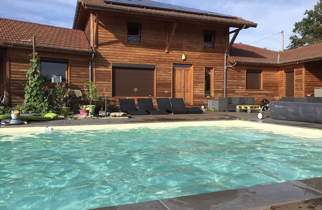 Magnifique Maison en Bois Avec Piscine en Drôme