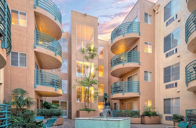 Family Friendly Mission Valley two-bedroom suite with full kitchen