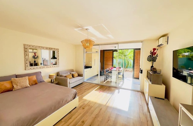 Cozy apartment steps away from the beach, supermarket, and bakery.