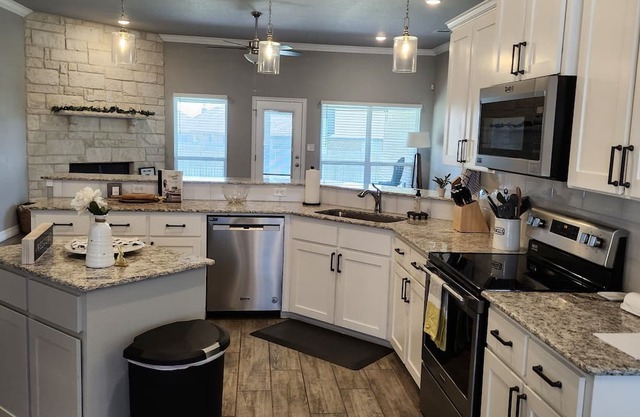 Spacious 4 bedroom 3 baths