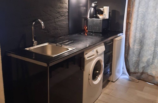Cozy Apartment With Terrace - Wifi Free