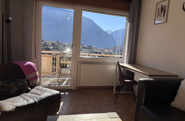 Spacieux, Situation Idéale Pour Visiter le Valais