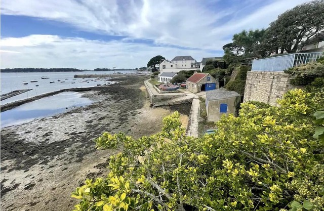 Un Petit Paradis sur L'eau !