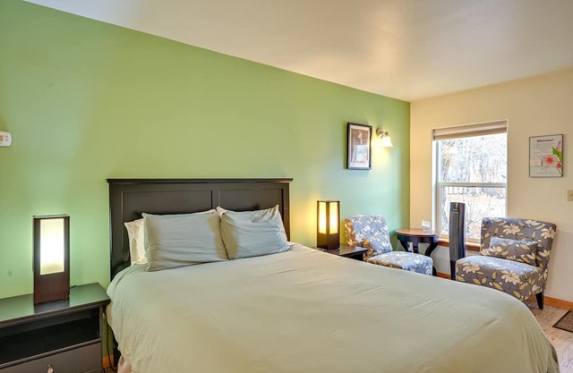 Walkable ‘Stargate’ Studio in Tranquil Crestone!