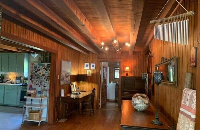 Blue Moon Farm, a Charming Country Getaway