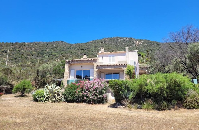Maison Dans le Maquis à 150 m de la Plage