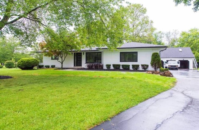 Friends and Family LG Luxury Home Near Indian Hill