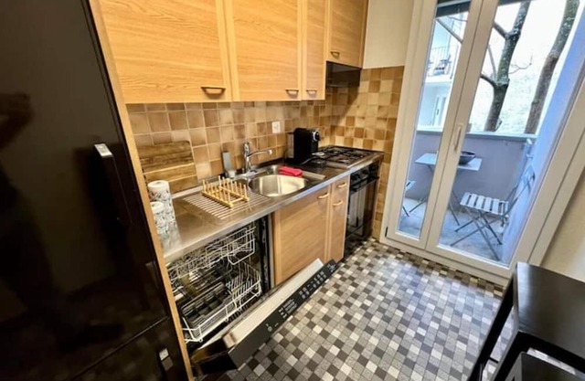 Schöne Grosse Wohnung Nähe Uni