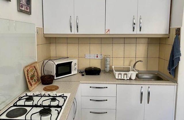 Loft with Garden 4 min to Beach in Kyrenia