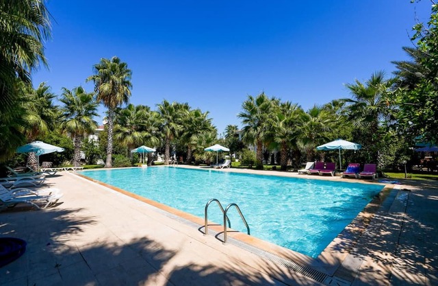 Peaceful Flat with Shared Pool in Camyuva Kemer