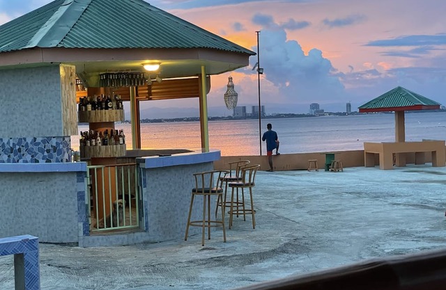 Rainbow Beach Bar & Resort