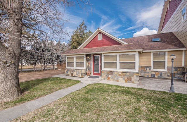 Open concept upgraded craftsman house in the heart of Fruita!
