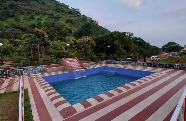 THE SHELAR'S ROYAL INN