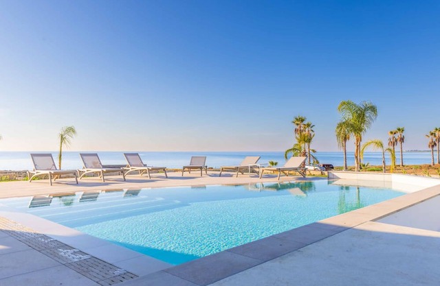 Larnaca Blue 1 - Four Bedroom Villa, Sleeps 8