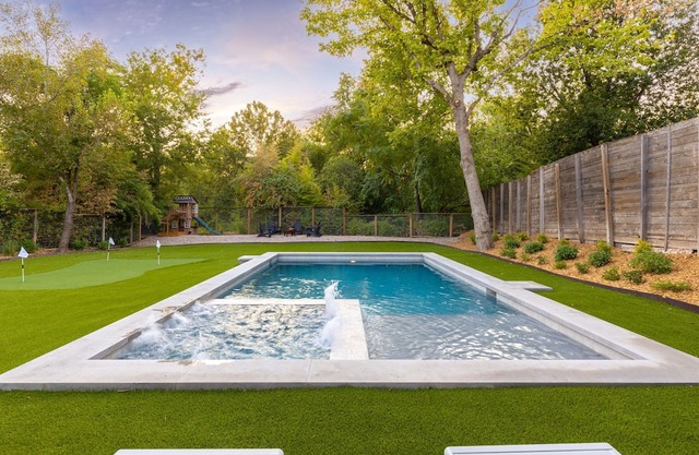 Austin Dream Home with hot tub, heated or chilled pool, and putting green