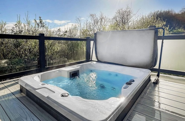 4 bedroom accommodation in Cheddar