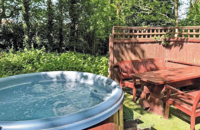 Woodland Hawthorn Lodge