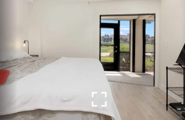 BEST OF BOTH WORLDS 🏝️🏖️ between Fort Myers Beach and Sanibel Island!