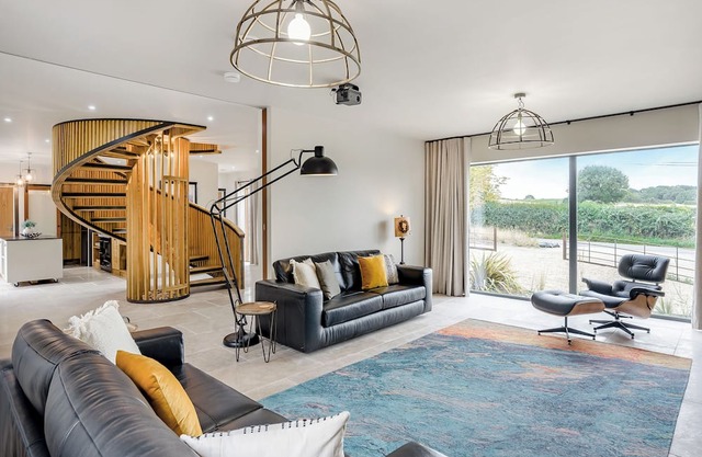 Lime Tree House - UK49477