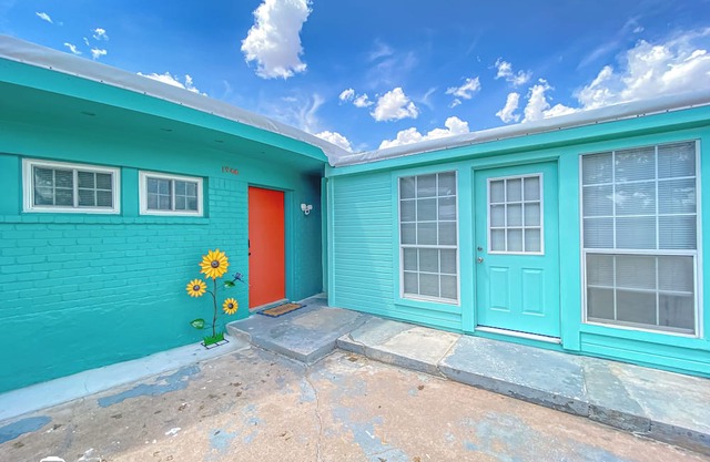 The Round House - Gather, Relax, Repeat.”