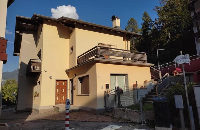 'Casetta Gialla' Apartment with Private Terrace