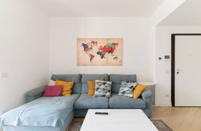 GuestHost - Milano 2 Bright Apartment