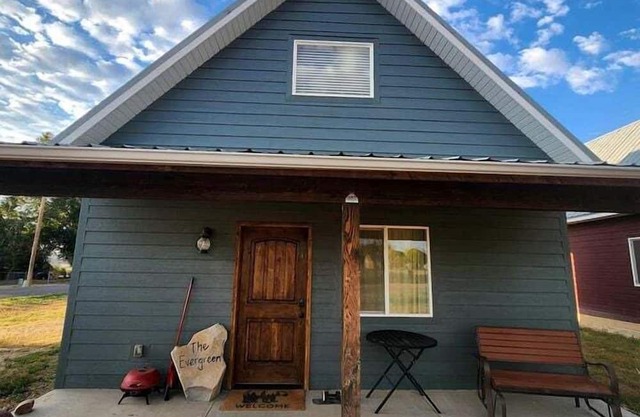 Brand New, Modern Country Cabin near Bryce Canyon National Park, Utah
