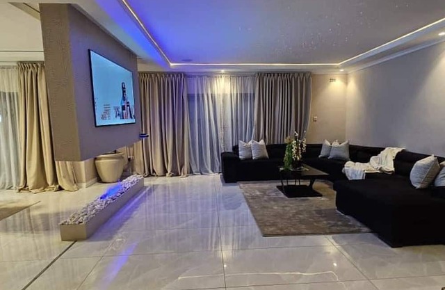 Villa De Luna in Avondale, Lomagundi Road